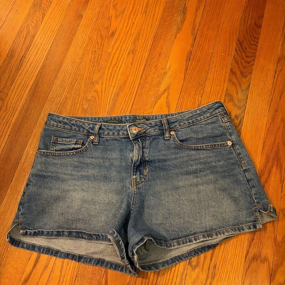 Classic Women’s Denim Shorts - Blue